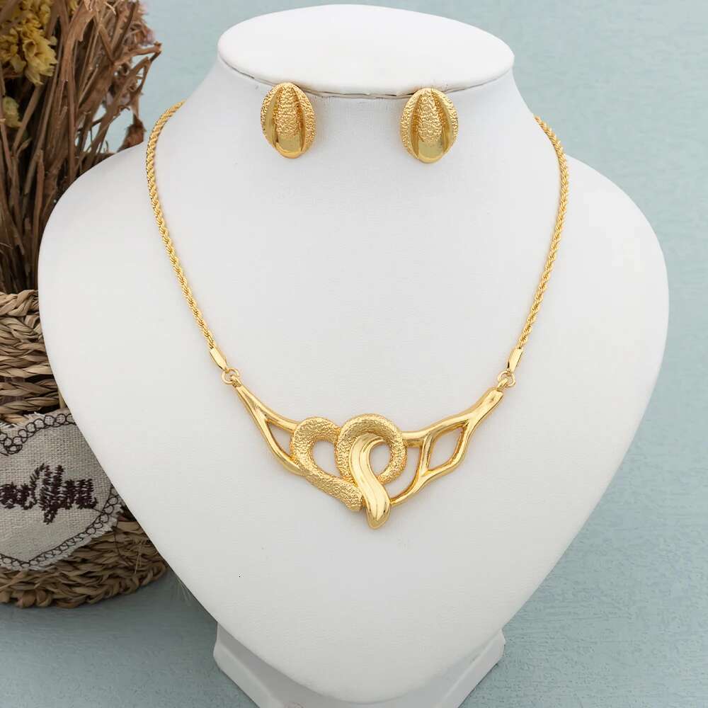 Dubai For Women Gold Color Love Ethiopian African Heart Necklace Earrings Set Arab Bridal Dowry Jewelry Gift