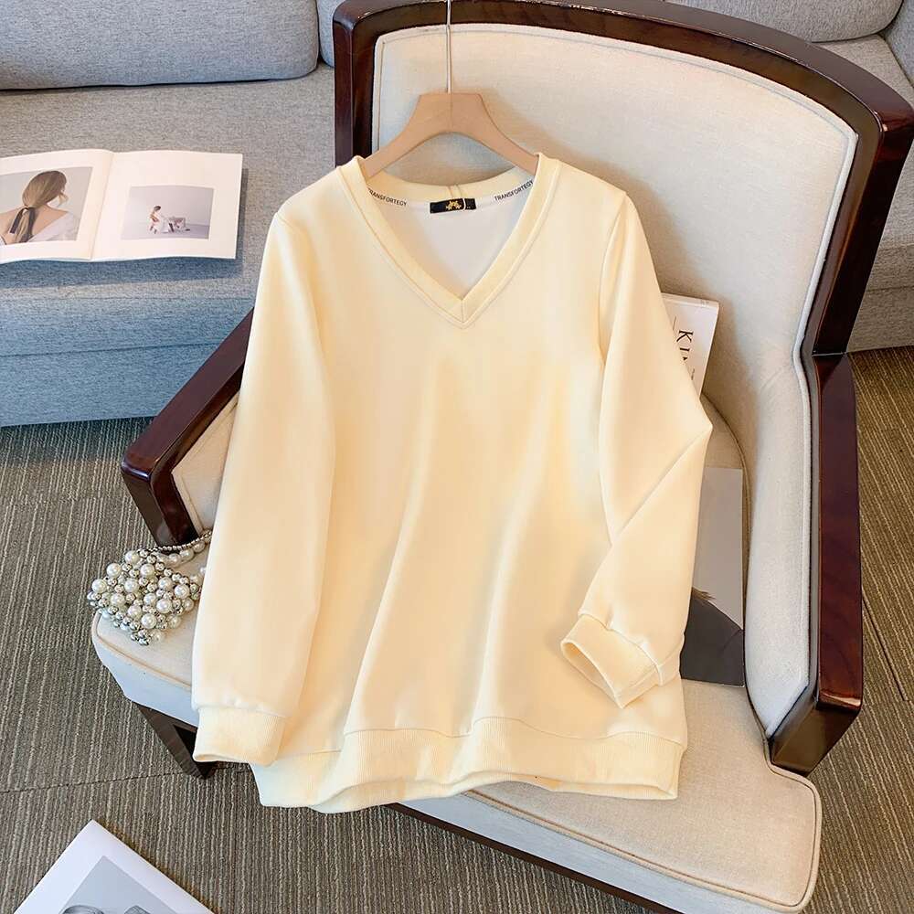 Plus-size ladies fall winter leisure commute loose comfortable hoodie with red and black V-neck long-sleeved top large