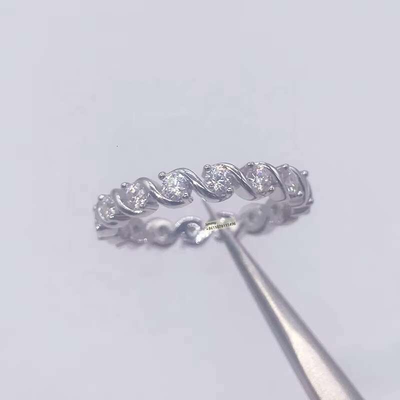 Sparkly Moissanite Diamond Bride Jewelry One Row Princess Moissanite Eternity Band Ring for Women and Men