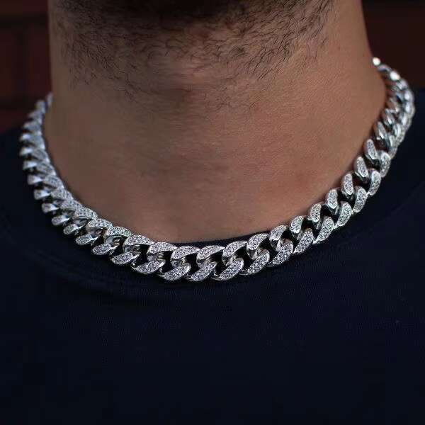 24 inch women in the cold palace, Miami necklace, hip-hop boy, carbon silica Bling pin, sier Cuban chain