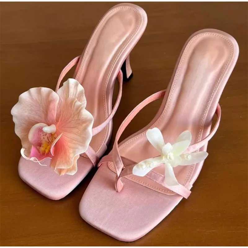 Hawaii Asymmetrical Flower SandalsSilk Fairy Clip Toe Thin HeelsWomen Beach Vacation Flip Flop Sandals2025 Summer Dress Shoes W250514