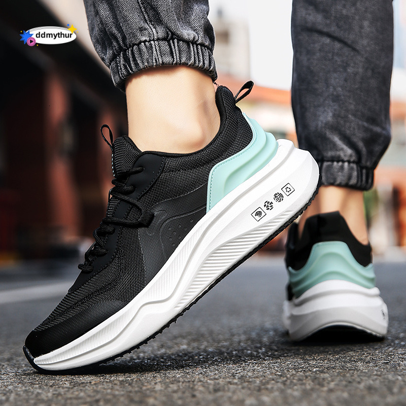New mesh breathable, odor proof, anti slip running shoes, wear-resistant, ultra light, soft sole shock-absorbing men's sports shoes for couples, 