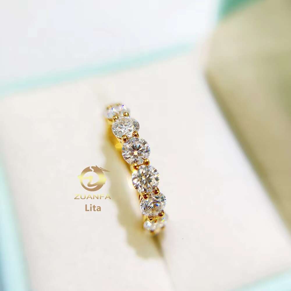 Popular Hot Sale Basket Set D/VVS Round 4.0mm Half Eternity Moissanite Ring Band 18k Gold Ring