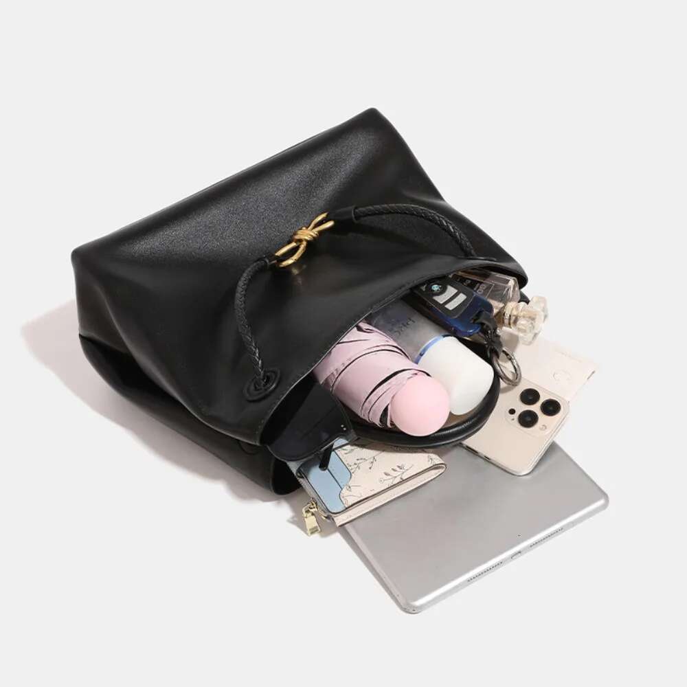 Hot Selling New Handbag High-Quality Leather Women's Shoulder Bag, Designer Large Capacity Crossbody Bag