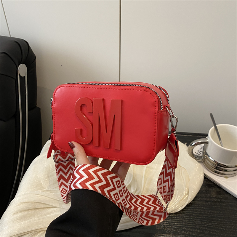 New Free Delivery Designer Bag Casual And Versatile Square 2025 Luxury Bag New Camera Bag Women's Crossbody Ins This Year's Popular Single S