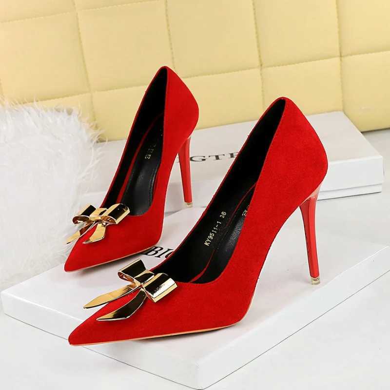 European American Style Banquet High Heels Thin Heels Shallow Mouth Pointed Toe Suede Bow Metal Buckle High Heels Single Shoes W250514