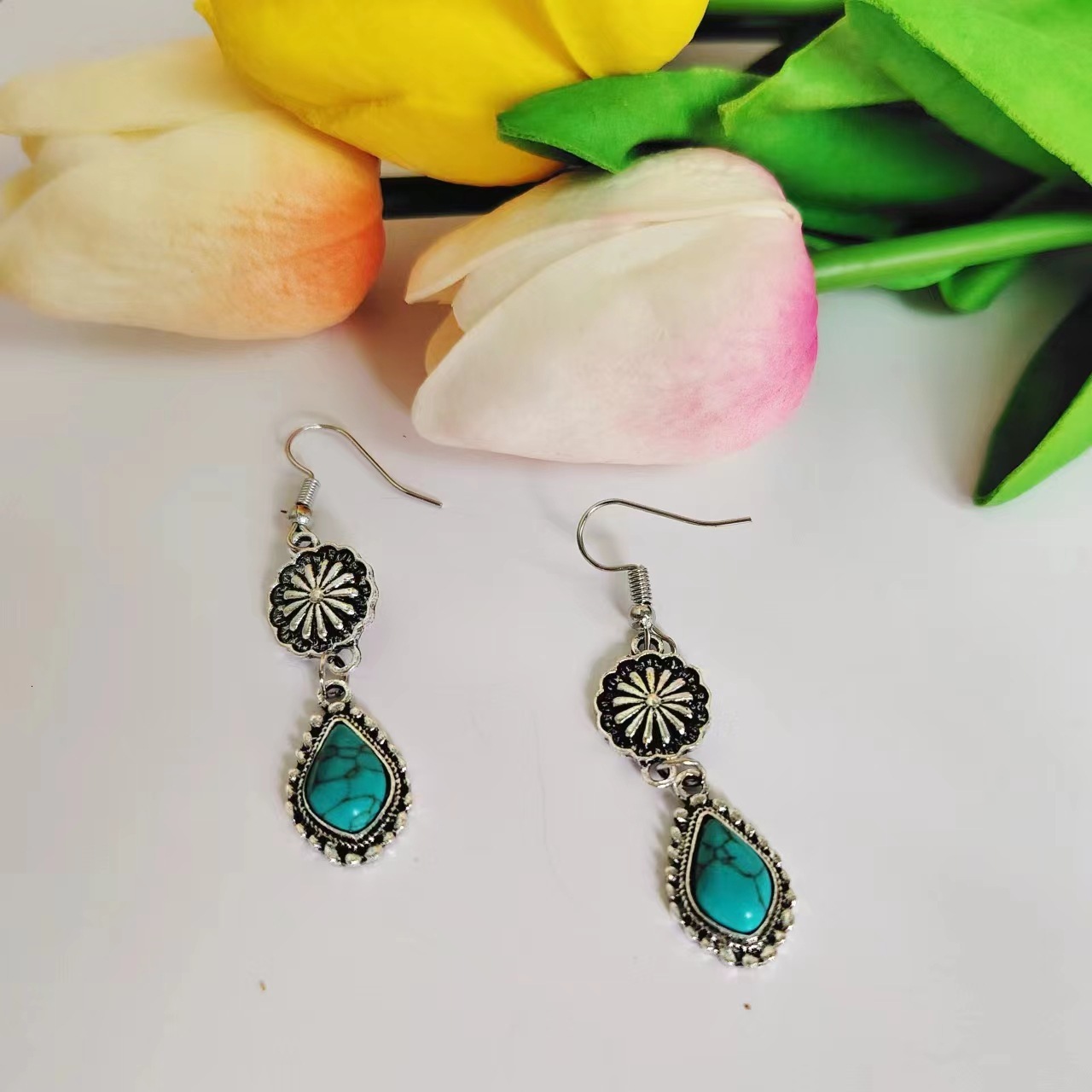 Hot selling Bohemian carved turquoise long and earrings with exquisite tassels