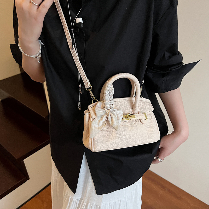Designer Handbag High End Temperament Commuting Handbag New Light Luxury Kelly Bag Stylish Versatile Crossbody Bag For Women Mini Storage Bag Free Shi