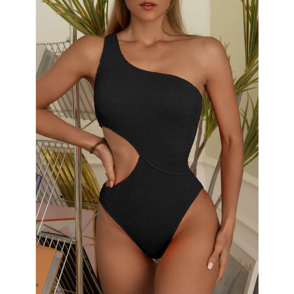 New sexy single shoulder solid color one-piece swimsuit from Europe America, hot selling and explosive for women. Source: 2025 new casual fashion tren