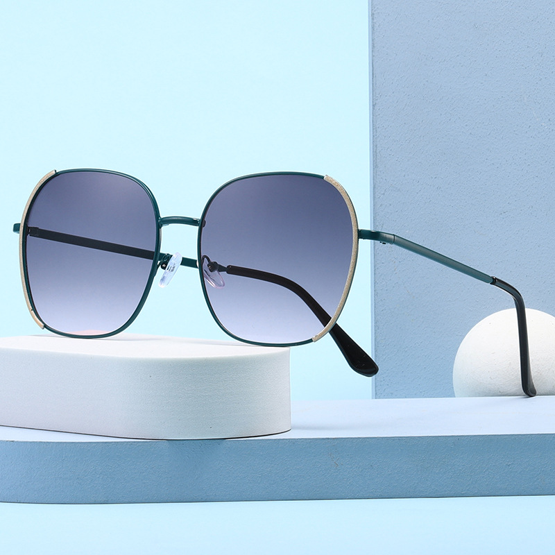 Designer Sunglasses For Women Men Fashion Metal Sunglasses Luxury Polarized Lens Goggle Pilot PC Frame Oversized UV400 Eyewear Luxury Style Sunglasses