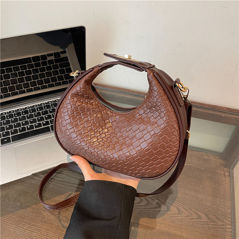 Free Delivery Designer Bag Handheld Single Shoulder Crossbody For Women In The Spring Of 2025 Fashionable Simple Casual Trendy And Stylish Crescent Lu