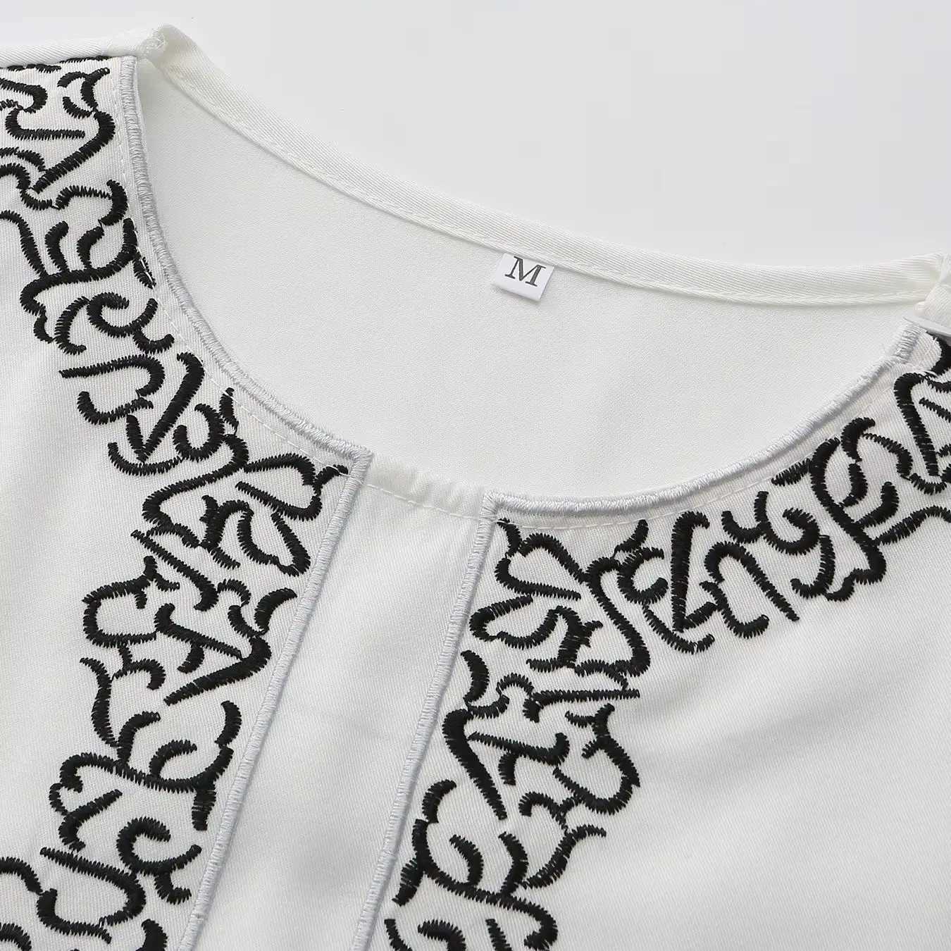 UNI 2024 New Mens Luxury White Muslim Moroccan Style Abaya Classic Embroidered Long Sleeve Formal Wear Islamic Arabic Thobe X250514