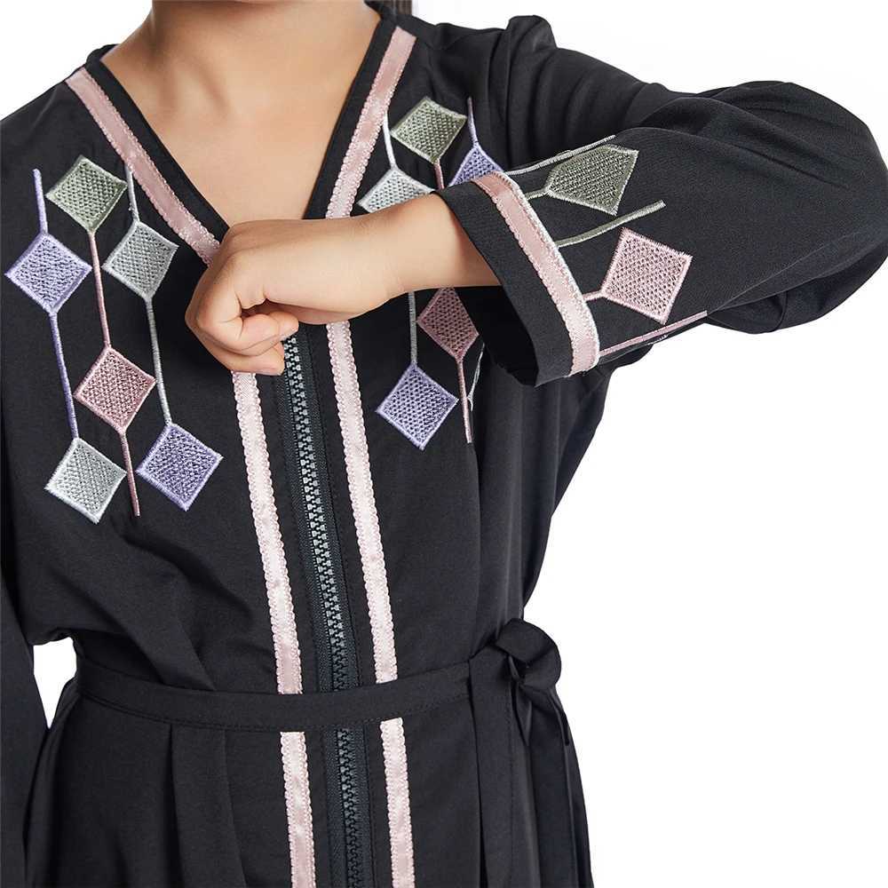 Moroccan Kids Girls Muslim Embroidery Abaya Long Slve Maxi Dress Turkey Arabic Kaftan Islamic Prayer Gown Robe Robes Clothing X250514