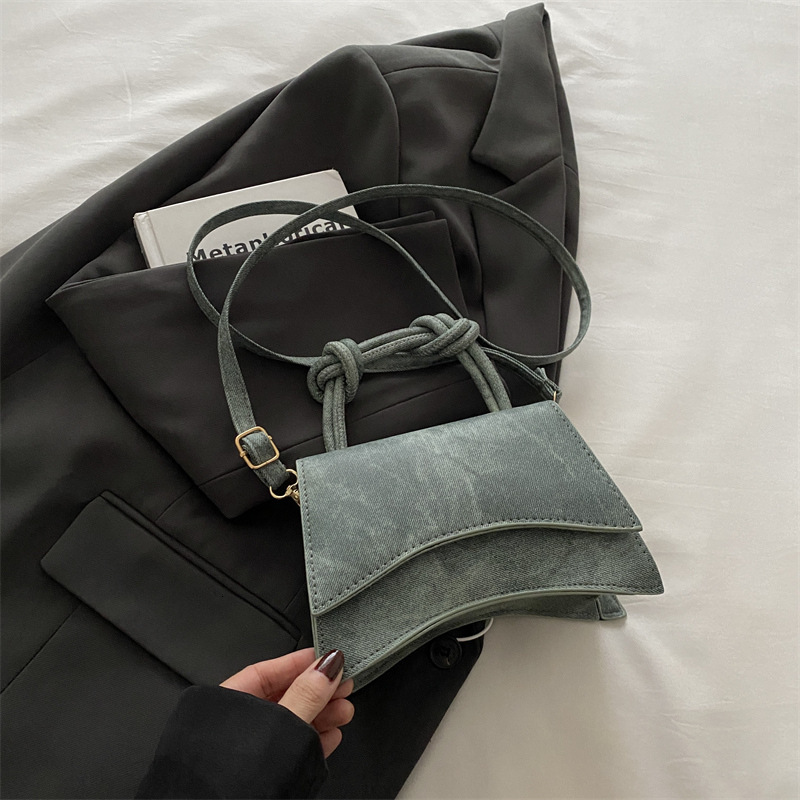 Free Delivery Designer Bag Fashion For Women 2025 Autumn Trendy Shoulder Simple Casual Crossbody Solid Color Small Square Bag Luxury Bag