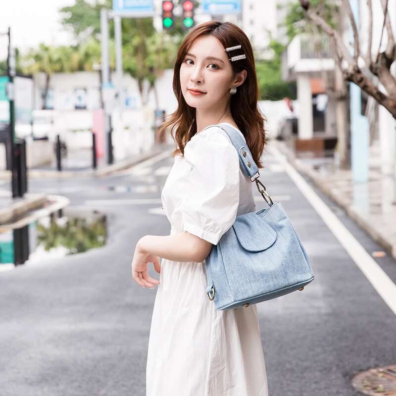 Casual Denim Bucket Bag For Women Shoulder Crossbody Bag Multiple Pockets Ladies Handbag Design Female Big Totes Blue