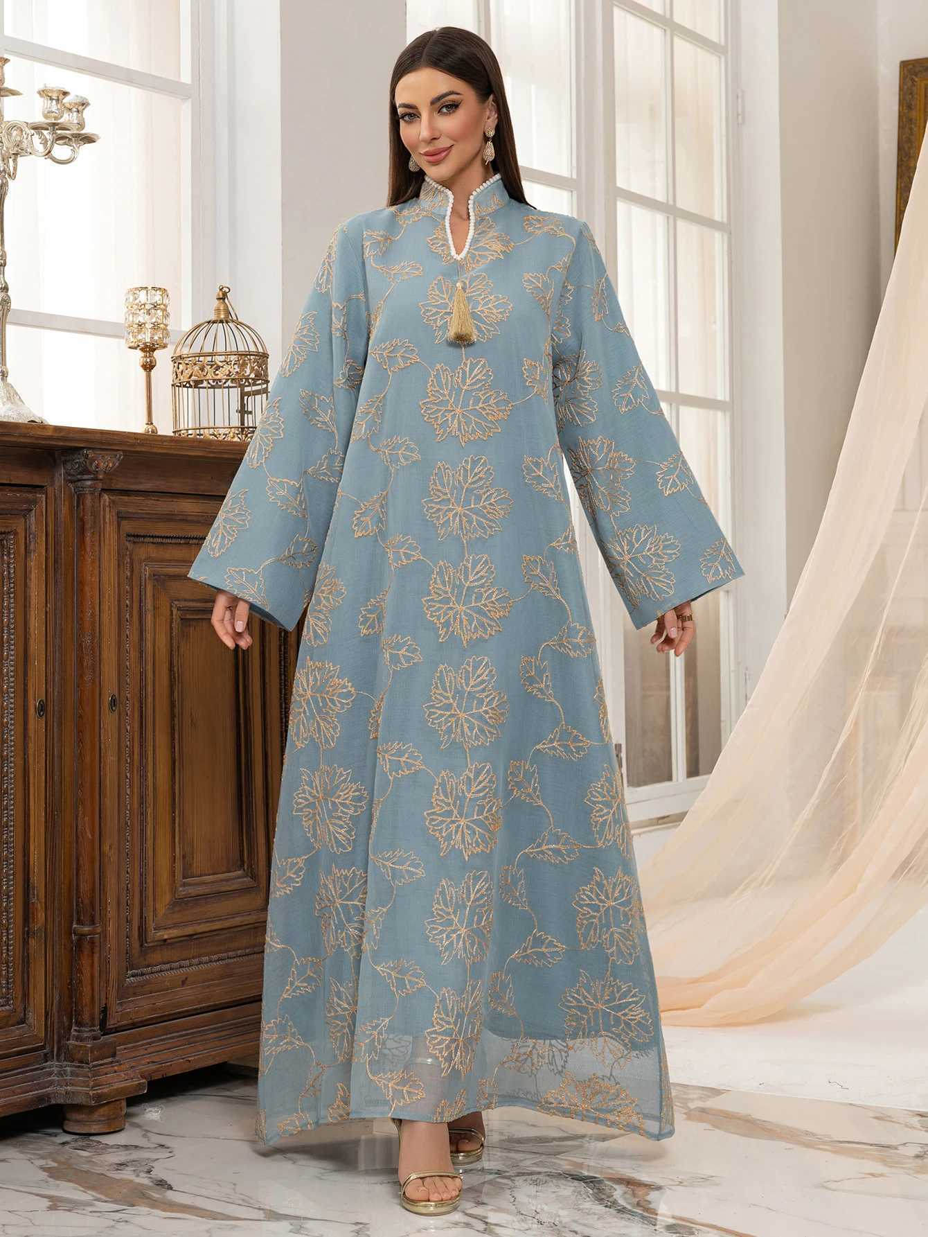 New Muslim Light Abaya Embellished with Golden Leaf Tassel Adornment for Daily Wear and Festive Occasions in Islamic Communities X250514
