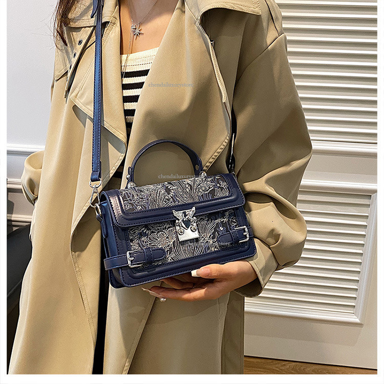 Women's Handbag Free Shipping Designer Bags New Retro Embroidery Small Square Bag Advanced Internet Trend One Shoulder Messenger Bag Fashion Shop