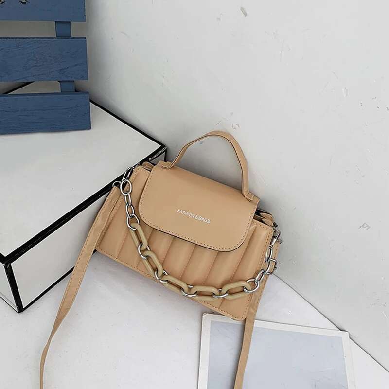 New bag chic daily handbag women's shopping shoulder bag designer pleated leather classic bag red handbag thick chain shoulder bag trendy diagona
