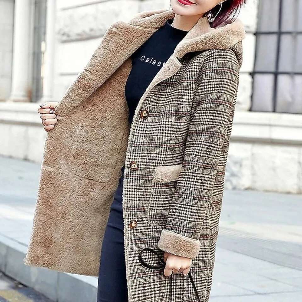 Winter New Women's Outerwear Skin Hair One Body Veet Add Thick Keep Warm Jacket Medium Long Hooded Woolen Coat
