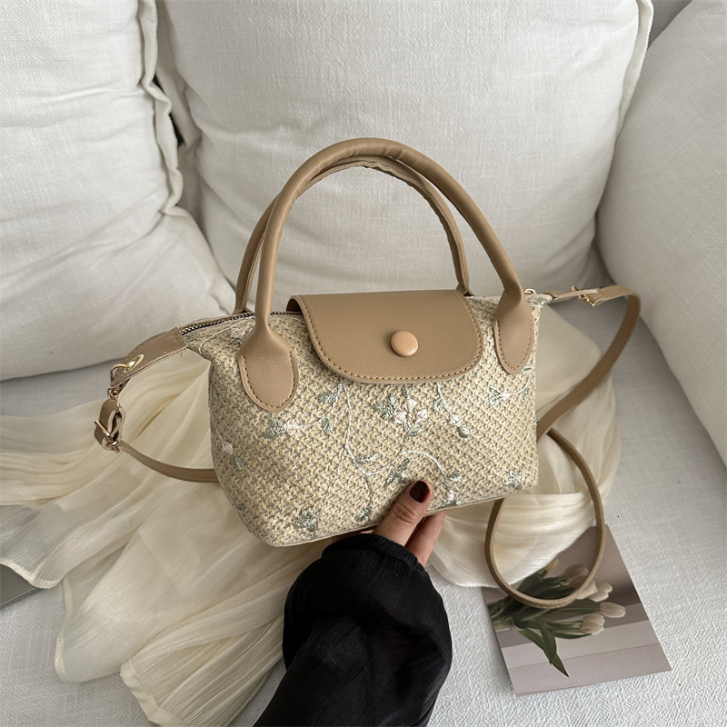 High Quality New Style Free Delivery Designer Bag Woven Fashion Korean Version Soft Handbag 2024 Spring Multifunctional Women's Slanted Western S