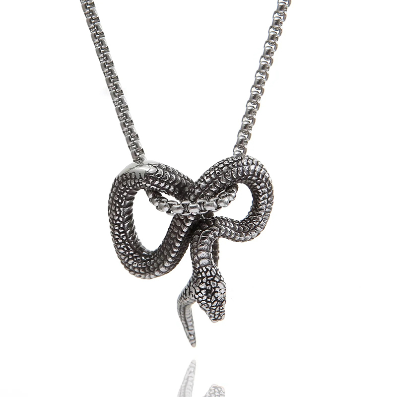 Serpentine necklace for both men and women, light luxury trend, niche hip-hop style design accessories, collarbone chain