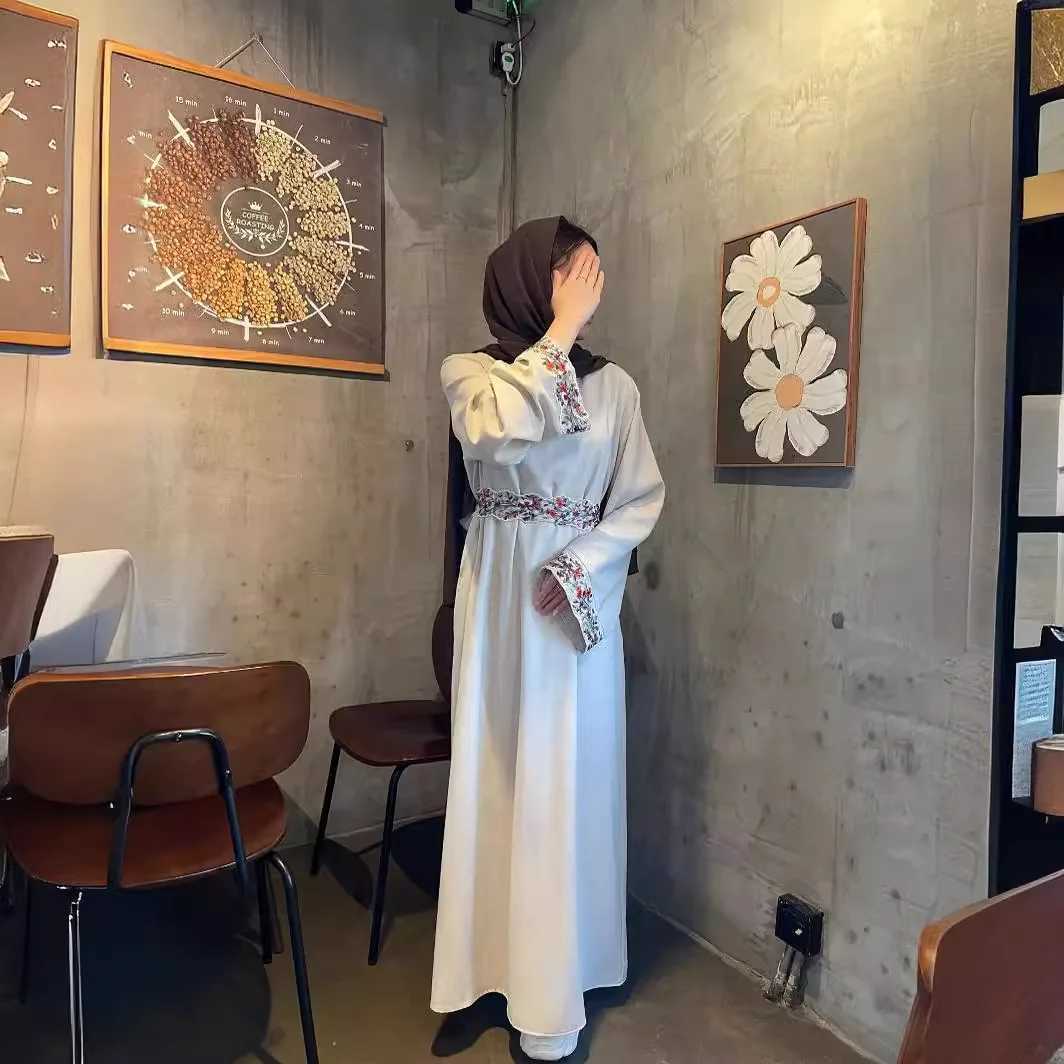 Linen Embroidery Muslim Dress Women Print Abayas for Women Long Slve with Inner Cloth Temperament Robe Arab Turkey Dubai Abaya X250514