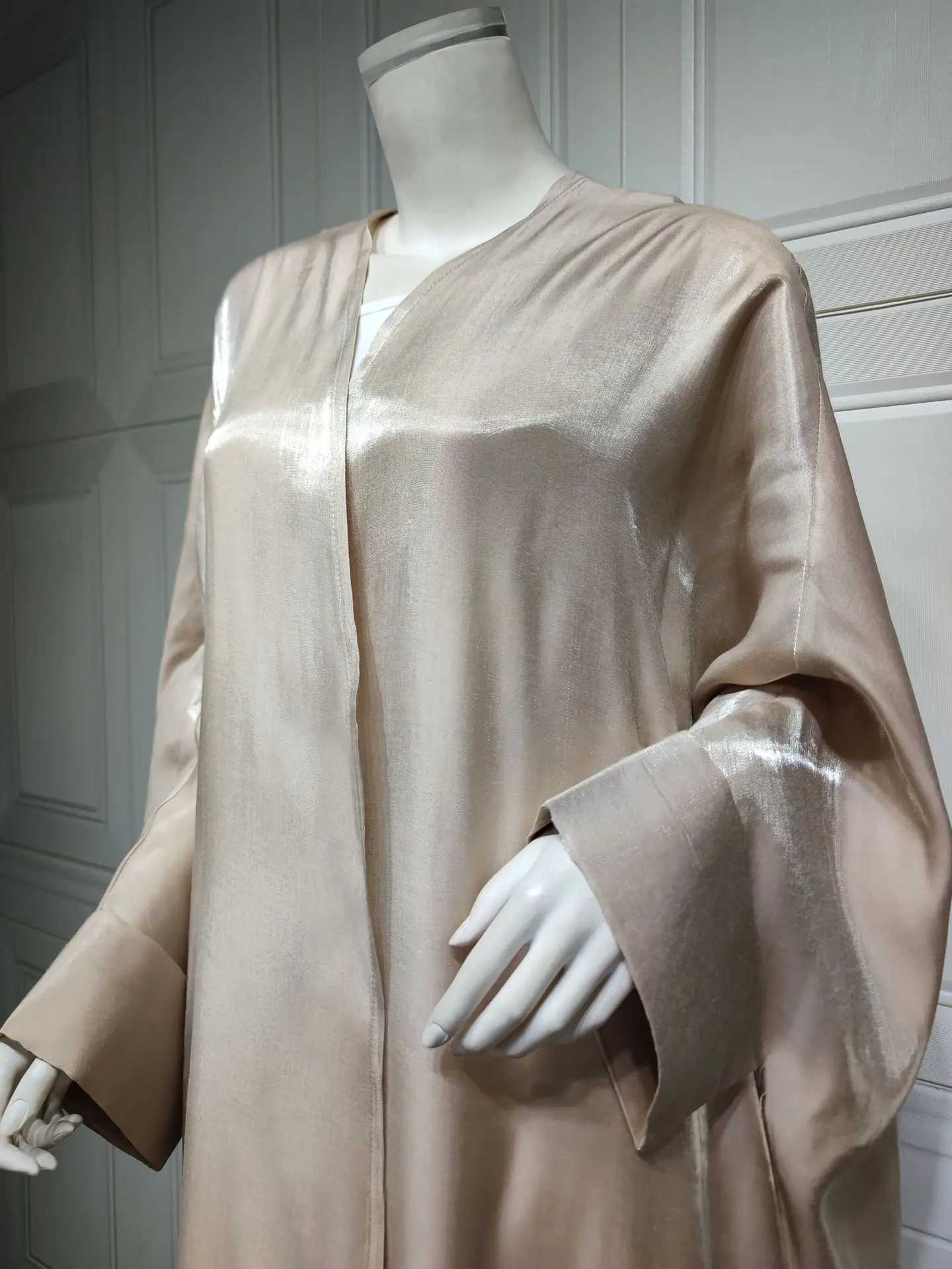 2025 Muslim Abayas Batwing Slve Outwear Kaftans Women Open Cardigan Coat Islamic Clothing Dubai Saudi Robe Turkish Kaftan Gown X250514