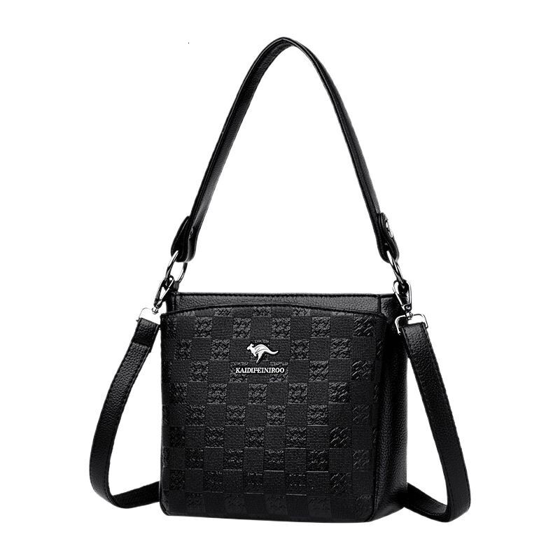 2025 New Free Delivery Designer's Bag New Crossbody Single Shoulder Fashion Women's Mom Small Square Bag