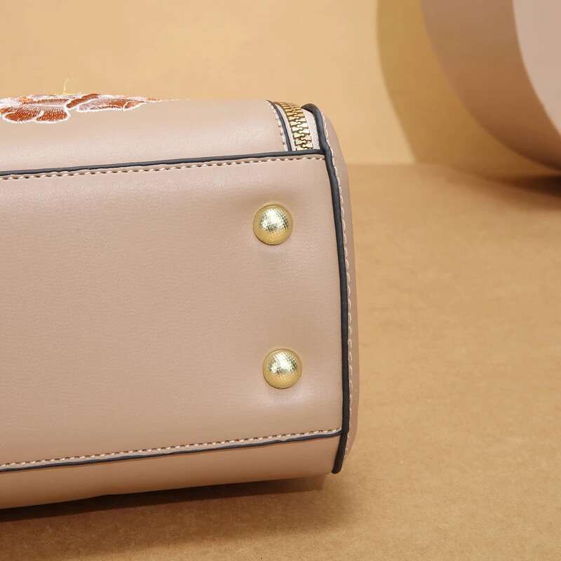 Fashionable Unique Embroidered Handbags for Women, Versatile Trendy Shoulder Bags, And Stylish Crossbody Bags.