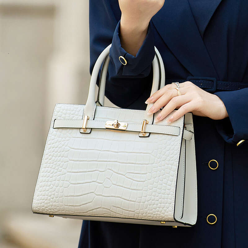Tote Bag New Crocodile Patterned Cowhide Crossbody For Women Large Capacity Women S High End Leather Kelly Bag KQ