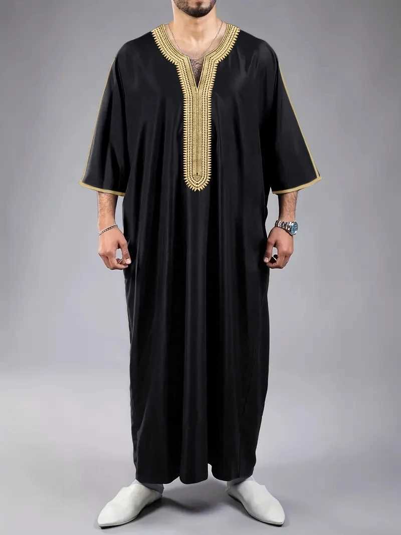 Summer 2025 Kaftan Muslim Mens Short Sleeve Embroidered Loose Casual Robe Breathable Islamic Abaya for Men X250514