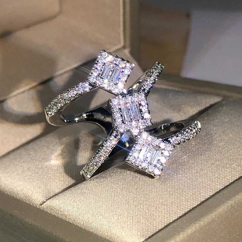 925 Silver Luxury Cubic Zirconia Rings for Women Bridal Engagement Wedding Jewelry CZ Female Accories Whole Finger RingsXJ250514