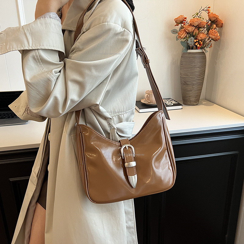 Women's Free Shipping Designer Bag Summer New Fashion Patent Leather Shiny Surface Belt Shoulder Crossbody Bag Premium Mini Handbag Shopping Bag 