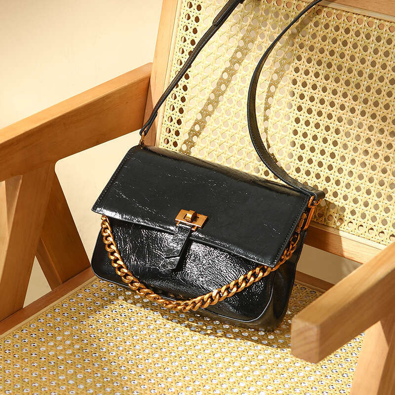 Premium Leather Women's 2025 New Crossbody Postman Armpit Fashionable Large Capacity Single Shoulder Versatile Small Bag