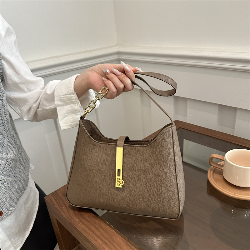 Women's Niche Design Women's 2025 Spring New Texture Handheld Armpit Versatile Fashion Shoulder Bag New Luxury Bag Free Delivery Designer Ba