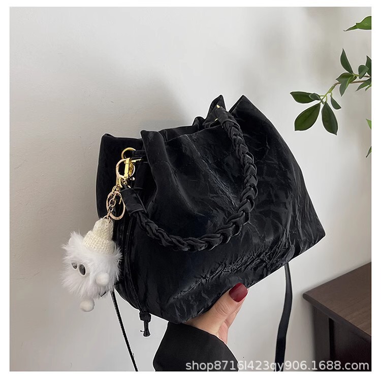 2025 new bag luxury fashion female niche pink new multi-functional designer crossbody bag premium texture single shoulder crossbody bag casual trend t