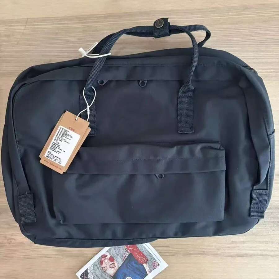 Travel Bags 30L Swedish Shoulder Backpack Large Capacity Fiess Multi Functional Waterproof Travelling Desinger Laptop Bag