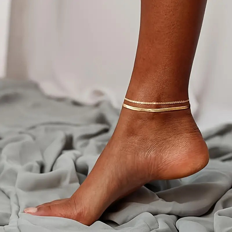 New foot accessory with distarry sparkling waves, personalized flat snake chain, double-layer stacked ankle chain