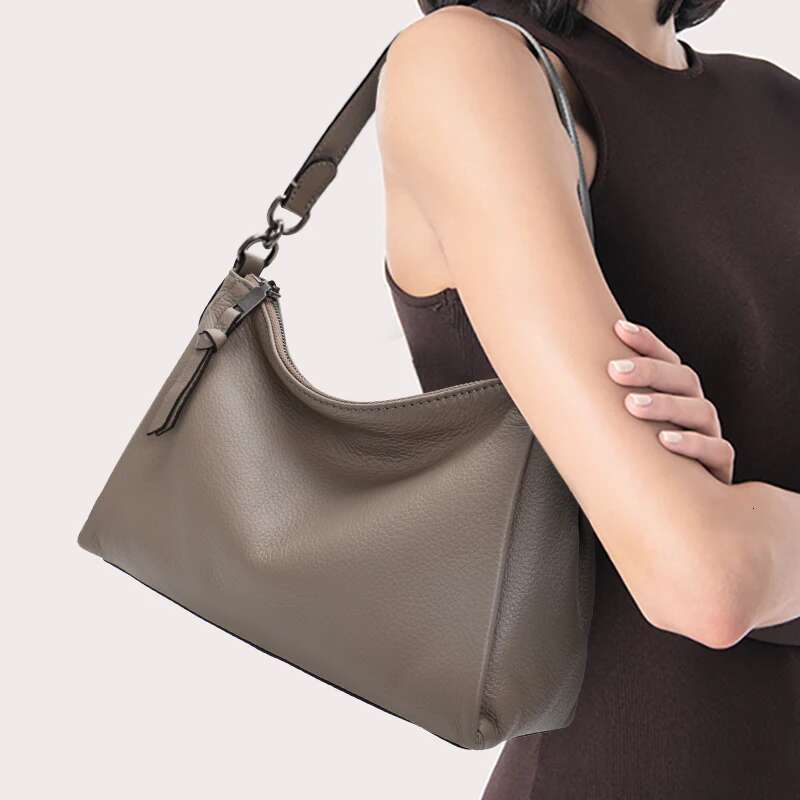 New Fashion Women's Leather Shoulder Large Capacity Soft Top Layer Cowhide Hourglass Armpit Bag