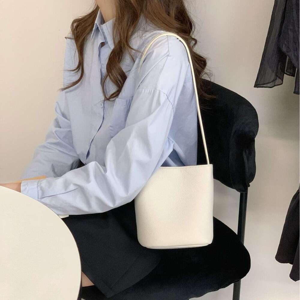 Simple Small Bucket Genuine Leather 2025 New Model, Top Layer Cowhide Single Shoulder Armpit Crossbody Women's Bag, High-End Feeling