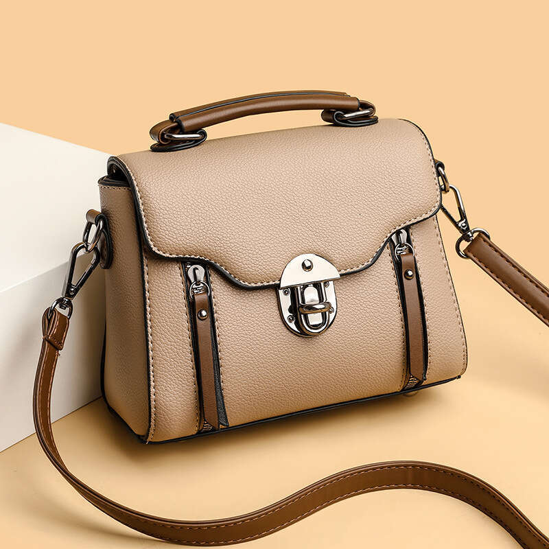 Direct supply crossbody women's trend retro hand-held shoulder versatile fashionable small square bag 2025 new style temperament chic elegant clo