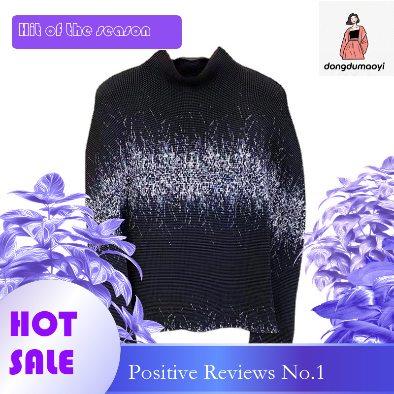 dongdumaoyi Elastic niche semi high neck slim fit long sleeved top with pleated print design T-shirt