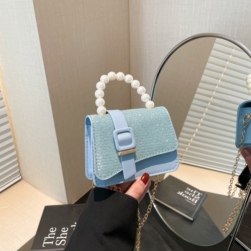 2025 Spring Women's New Trendy Niche Design Single Handbag Casual New Free Delivery Designer Bag Cross Shoulder Luxury Bag Small Square Bag