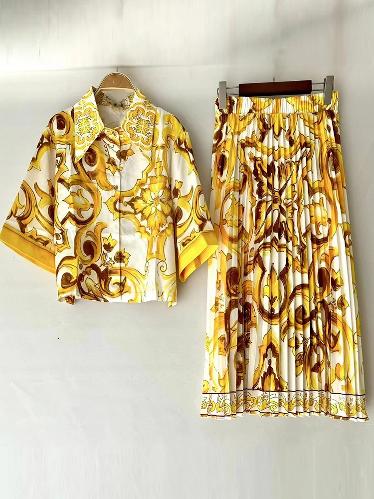 Summer womens twopiece lapel short sleeve printed shirthigh waist and big skirt fashion elegant suit 250514