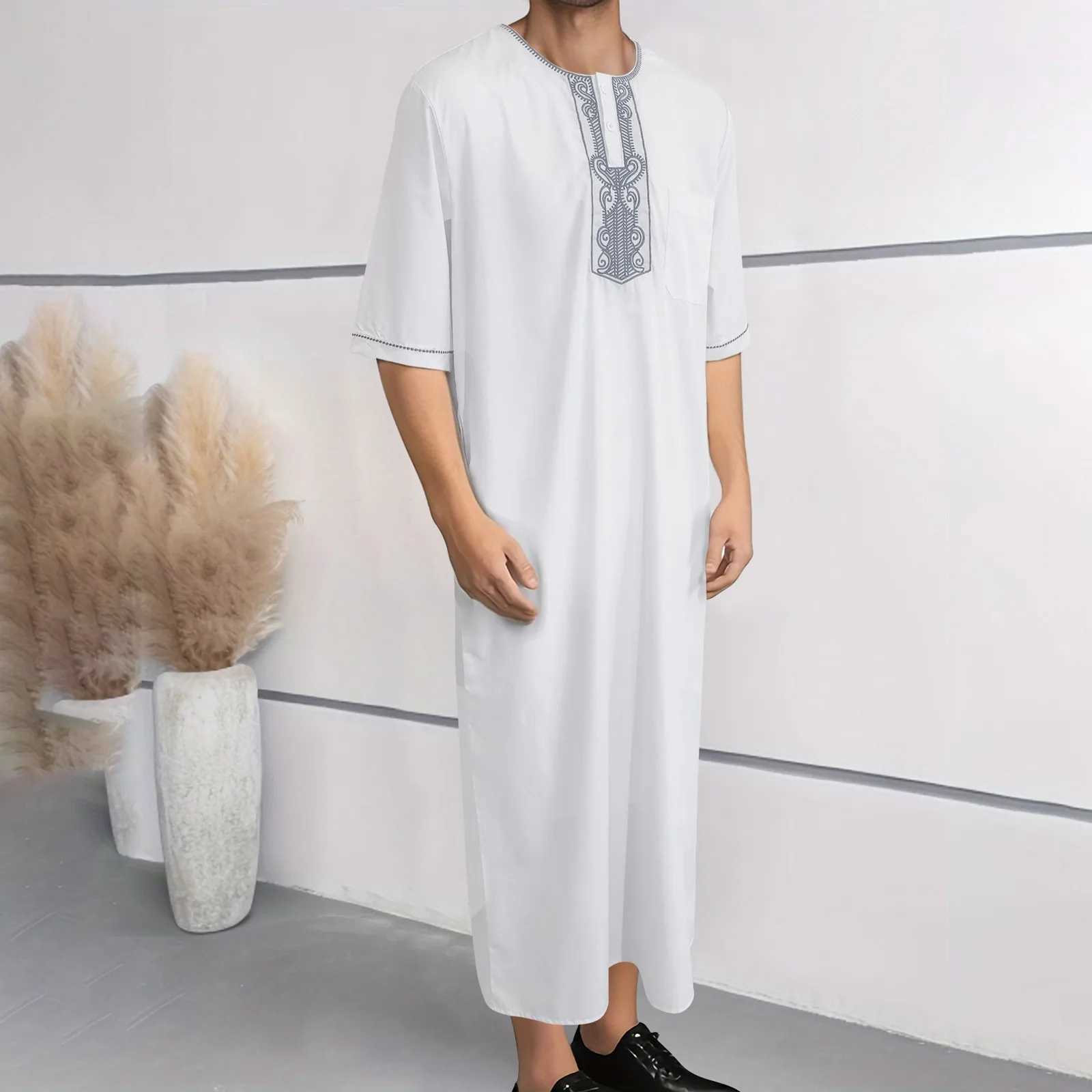 2025 Embroidered Traditional Men Boubou Jalabiyas Jubbah Muslim MenS Thobe Morocco Thobes Islamic Clothing Ramadan Robe X250514