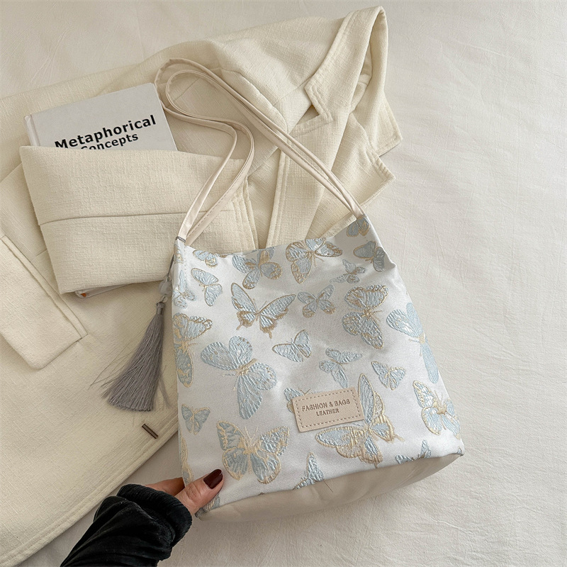 Free Delivery Designer Bag Chinese Style Embroidered Satin Hand 2025 New Summer Niche Design One Shoulder Hand Held Crossbody Bucket Luxury Bag