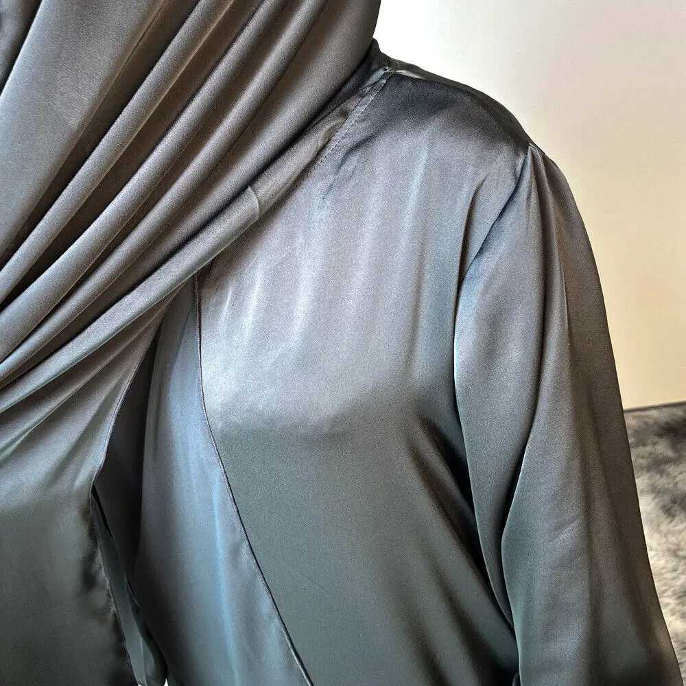Turkey Modest Abaya Ramadan Muslim Women Satin Long Dress with Hijab Arab Robe Eid Islamic Plain Clothes Dubai Femme Kaftan Maxi X2505141