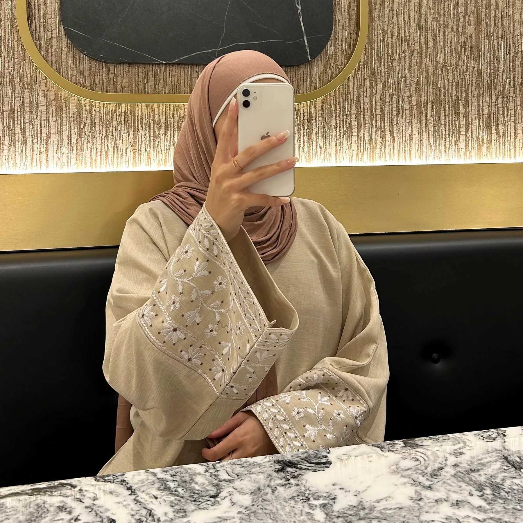 Turkish Solid Muslim Dresses Simple Dubai Abayas for Women Casual Embroidered Elegant Long Dresses Lace-up Robes Womens Abayas X250514
