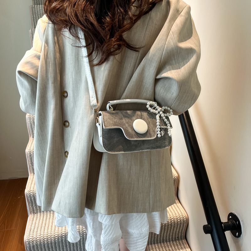 Free shipping 2025 new designer bag Advanced Small for Women New Fashionable Office Worker Handheld Versatile Single Shoulder Crossbody Bag
