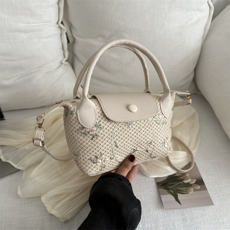 High Quality New Style Free Delivery Designer Bag Woven Fashion Korean Version Soft Handbag 2024 Spring Multifunctional Women's Slanted Western S